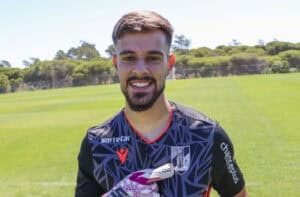 João Oliveira assina pelo Vitória SC até 2027