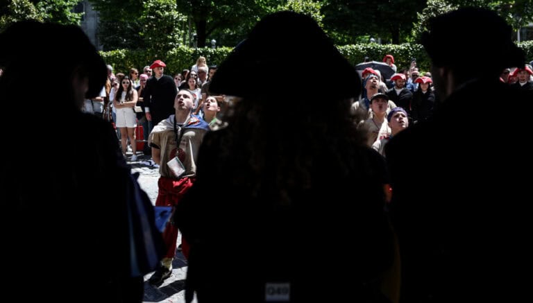 Ensino superior dá aos jovens mais oportunidades de trabalho e melhores salários&nbsp;