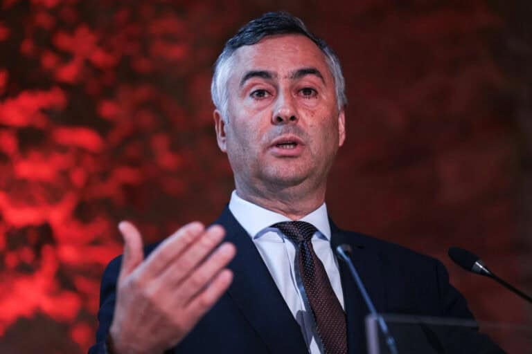 Estudo para novo regulamento de acesso a bolsas avança em breve