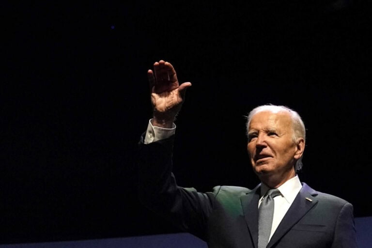 Biden permanece “em absoluto” na corrida à Casa Branca&nbsp;