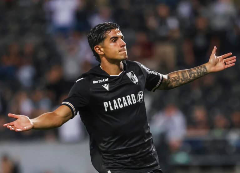 Vitória SC vence Rayo Vallecano na apresentação aos sócios.