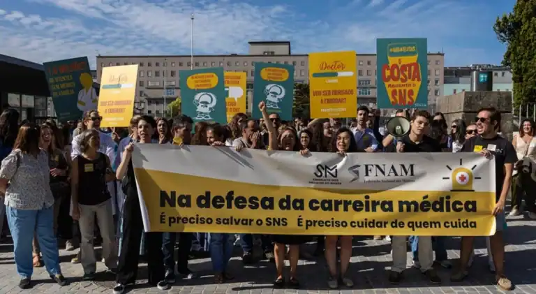 Médicos iniciam hoje greve geral de dois dias&nbsp;