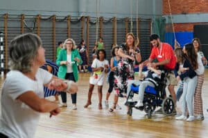 CMB atribui apoio a famílias ou instituições para assegurar pontas letivas a crianças com necessidades específicas