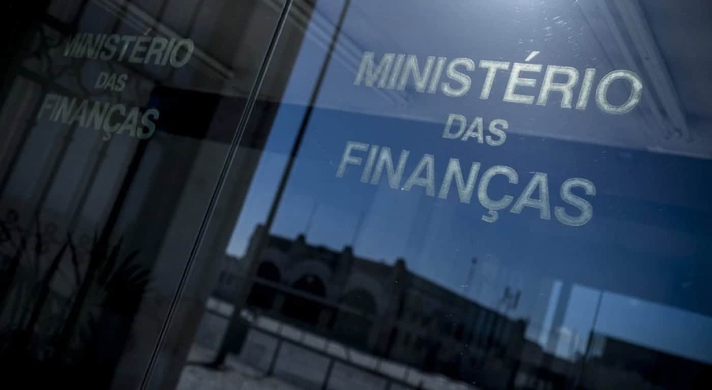 Governo vai aprovar novas tabelas de retenção na fonte do IRS com retroativos