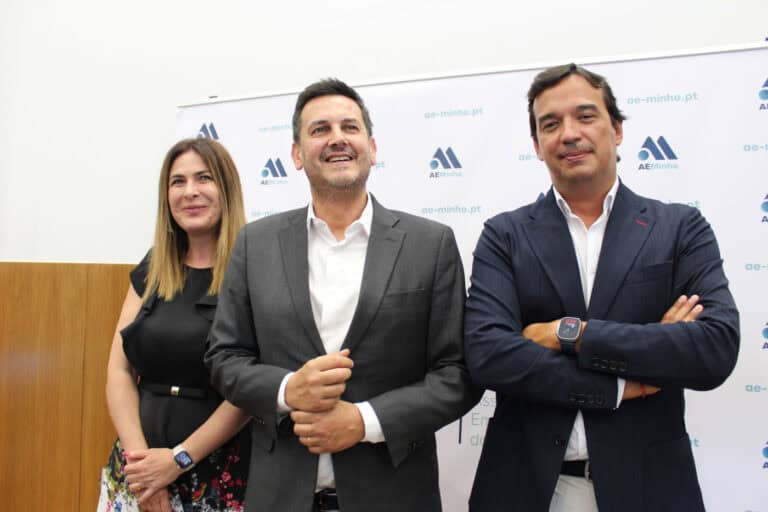 IL receia Orçamento de Estado à PS no próximo ano