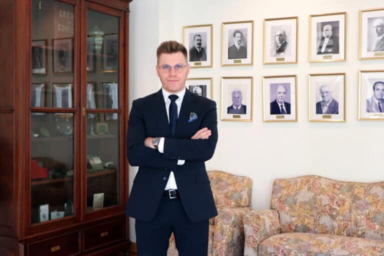 AEB integra rede internacional com 45 milhões de associados de mais de 100 países