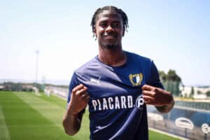 Diogo Cabral assina com FC Famalicão por três temporadas