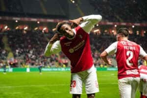 Treinador do SCB diz que propostas por Banza ainda não são "aceitáveis" para Salvador