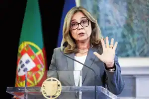 FNAM diz que ministra da saúde não tem competência para o cargo