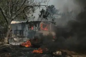 Grécia pede ajuda à UE para combater os incêndios perto de Atenas&nbsp;