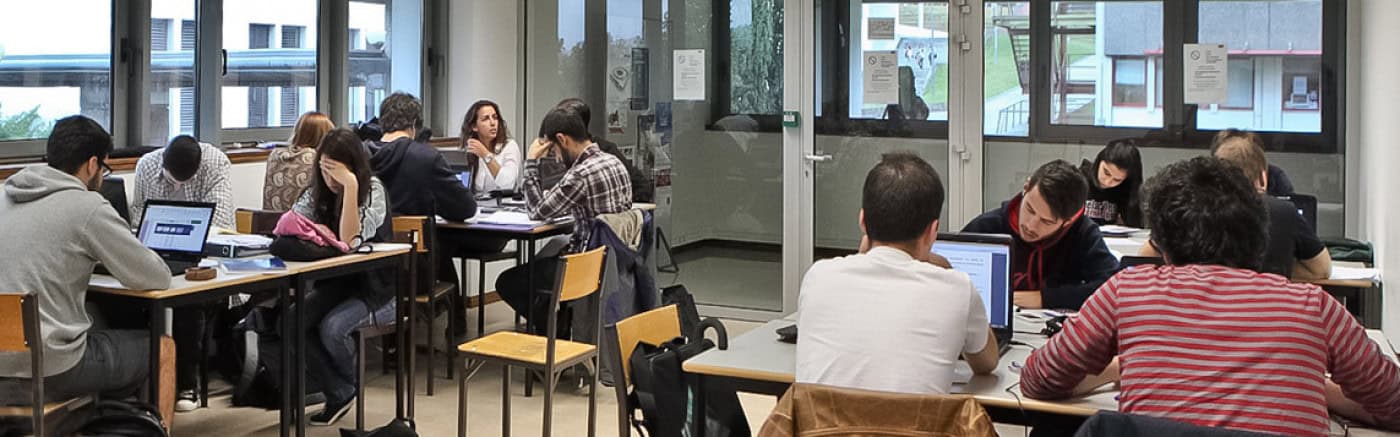 Estudar no Ensino Superior custa, em média, 900 euros por mês