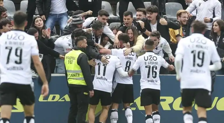 Vitória de Guimarães bate novamente Zurique e chega ao play-off da Liga Conferência