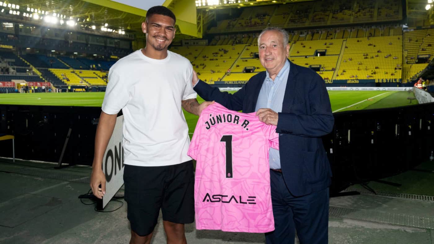 Luiz Júnior diz adeus ao Famalicão e ruma ao Villarreal