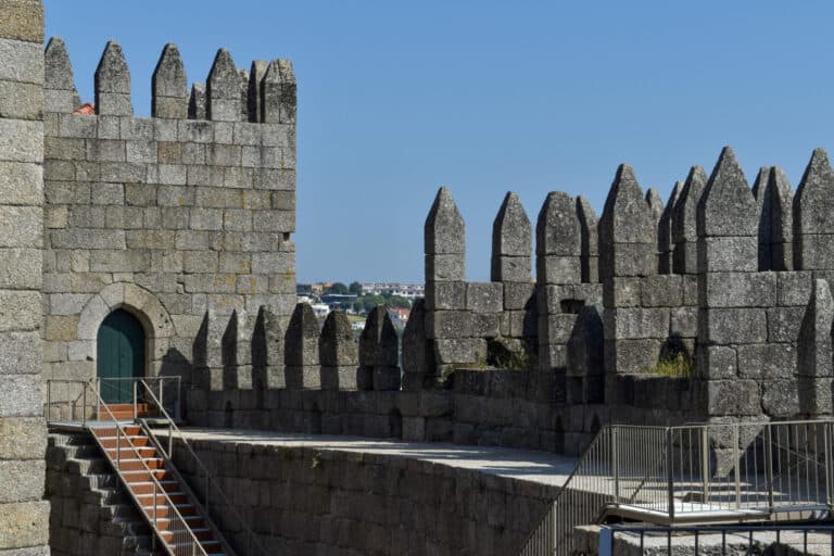 Acesso ao Adarve do Castelo de Guimarães reabre ao público a 30 de agosto