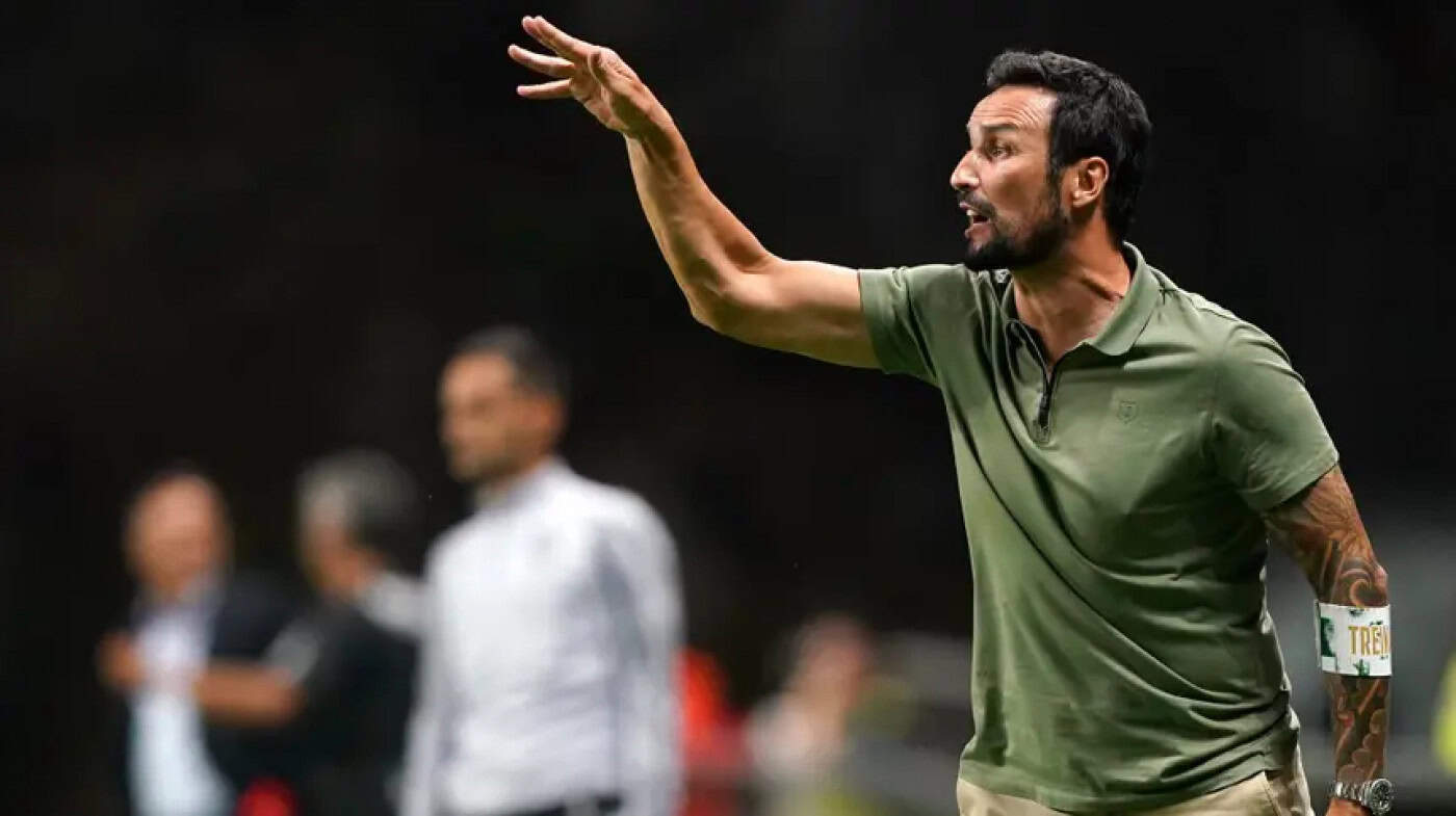 César Peixoto rejeita cenário de crise no Benfica e pede Moreirense competitivo