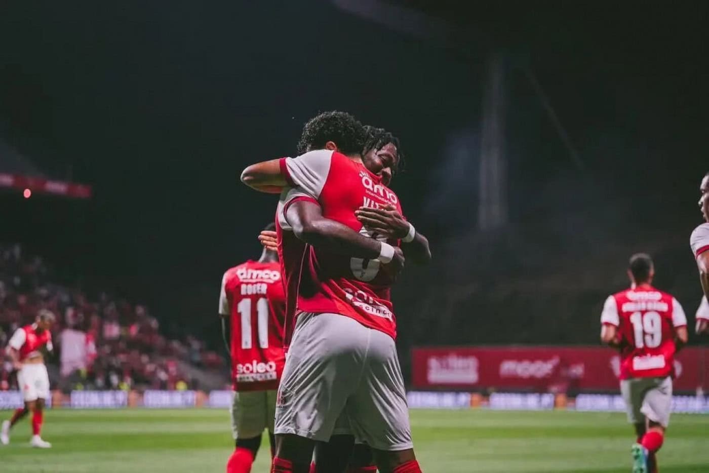 Carvalhal muda, SC Braga brilha em dois minutos e está na fase final da Liga Europa