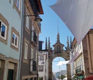 Tribunal dá "luz verde" à CMB para licença de ruído excecional na Noite Branca