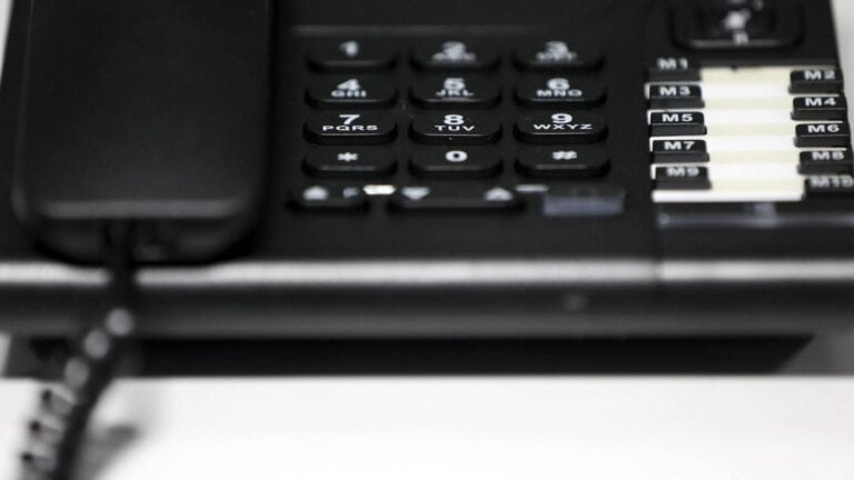 Linha de apoio disponível 48 horas para assinalar Dia de Prevenção do Suicídio&nbsp;