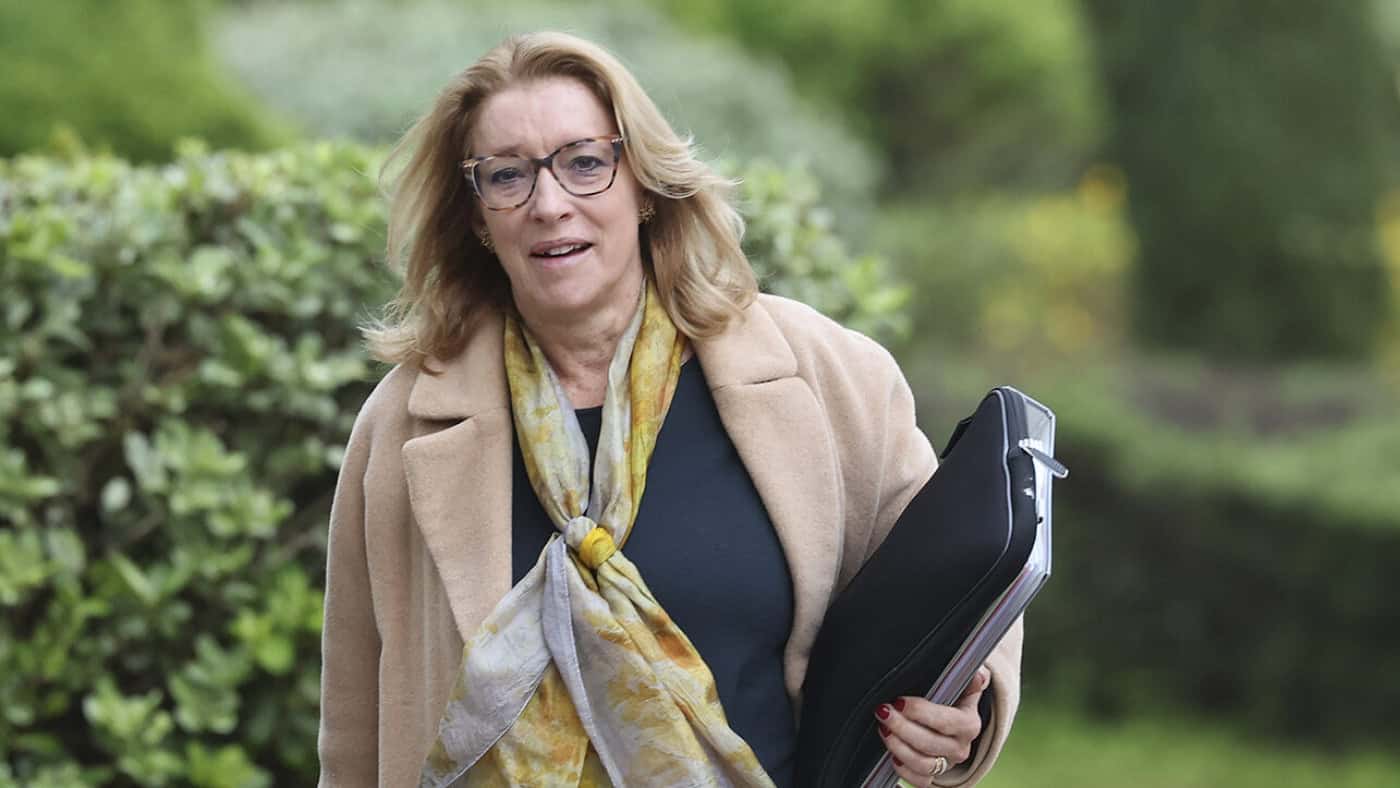 Governo vai propor 860 euros como valor para salário mínimo em 2025