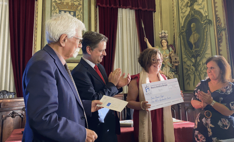 Dora Nunes Gago recebeu o Grande Prémio de Literatura de Viagens Maria Ondina Braga