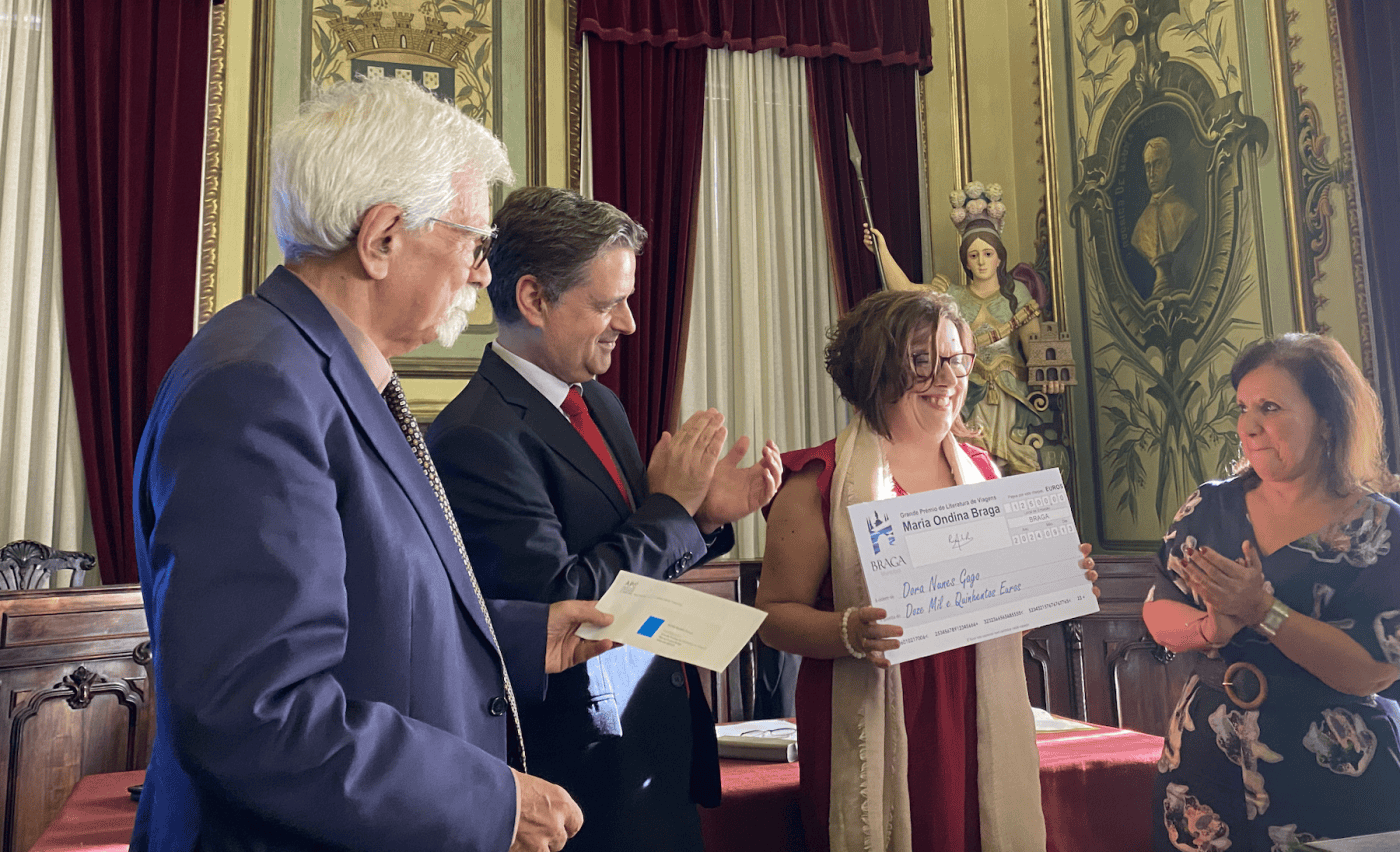 Dora Nunes Gago recebeu o Grande Prémio de Literatura de Viagens Maria Ondina Braga