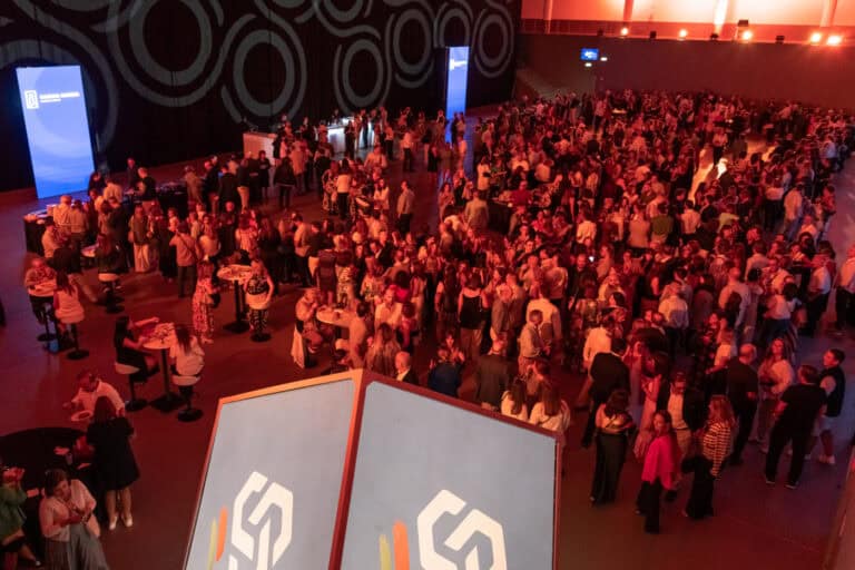 Encontro Caixa Alumni. Chão aberto para 1.200 ex-alunos