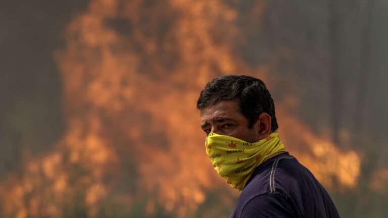 Escolas devem proibir atividades no exterior devido à falta de qualidade do ar