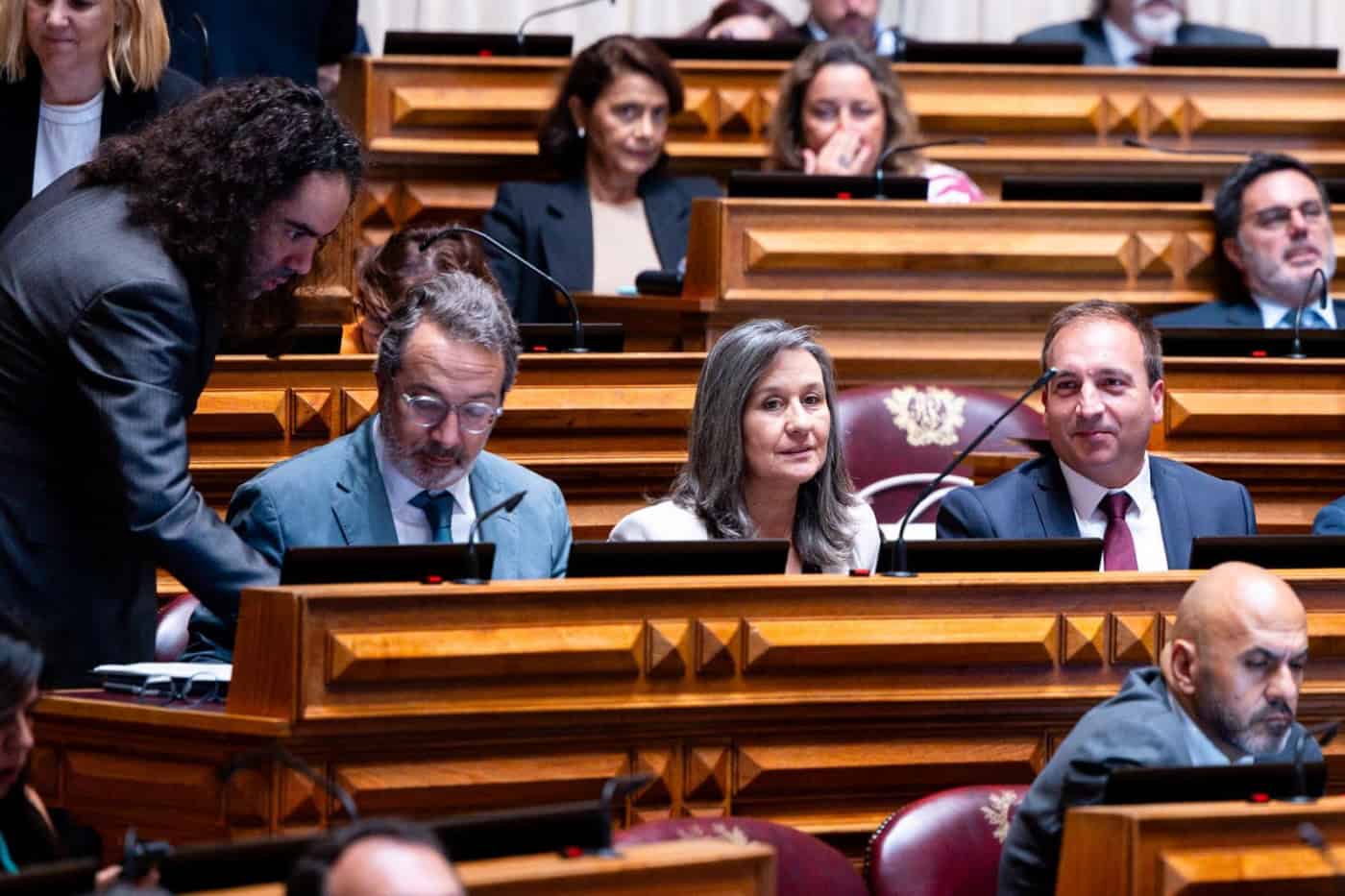 Bracarense Joaquim Barbosa assume lugar na Assembleia da República