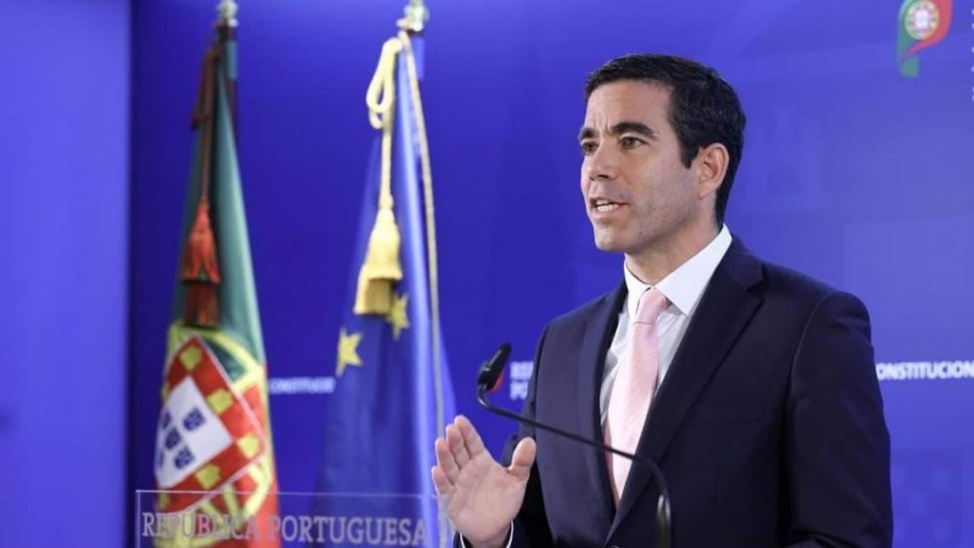 Governo avalia retirar bandeira portuguesa de navio com material de uso militar para Israel