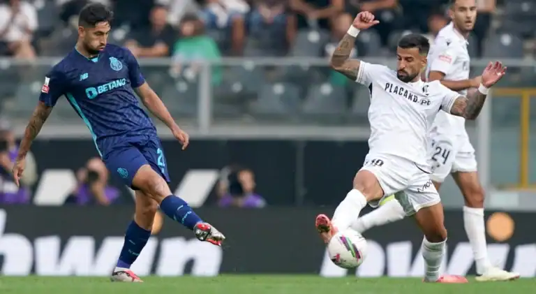 Vitória SC perde na receção ao FC Porto e cai para o 4.º lugar do campeonato
