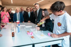 Ministro reconhece "fragilidades do país" na requalificação de escolas&nbsp;