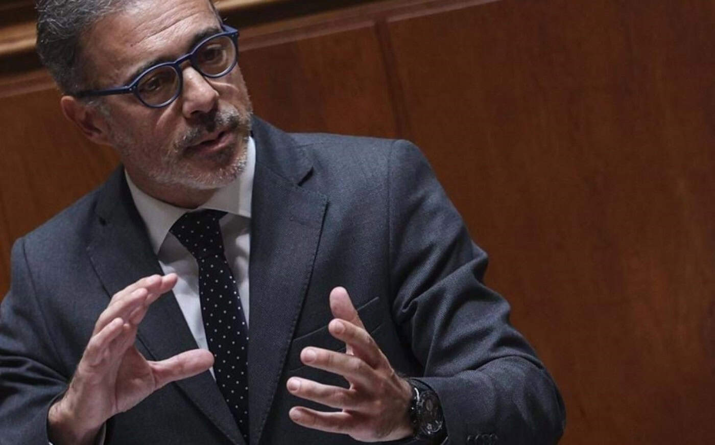 Governo anuncia plano para os media nas próximas semanas e quer consenso&nbsp;