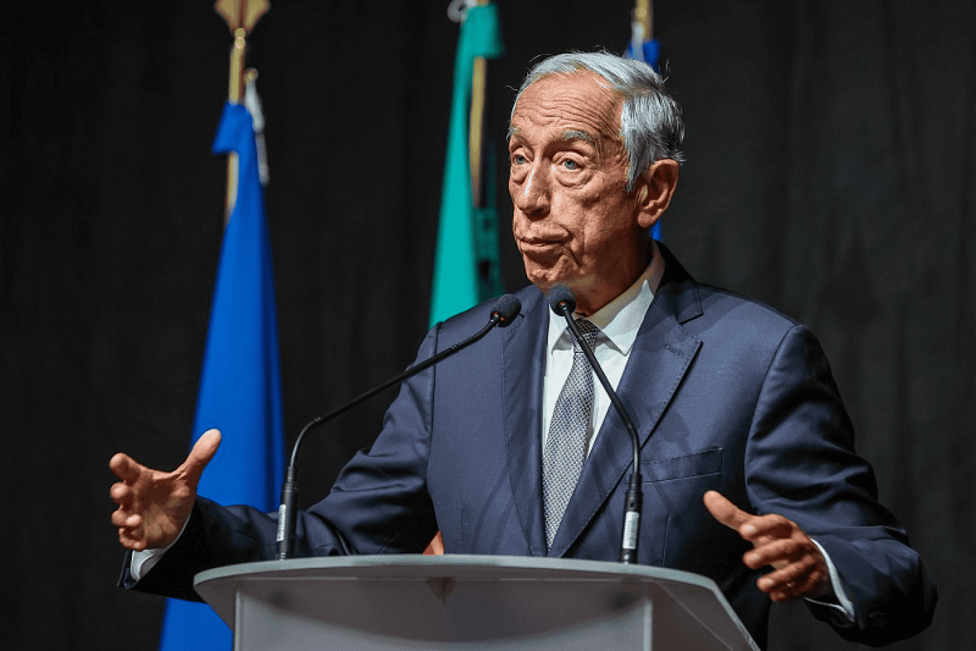 Marcelo pede resposta “rápida, rigorosa e eficaz” aos afetados pelos fogos