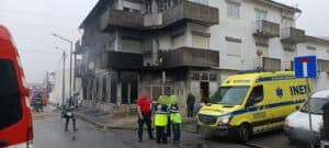 Incêndio em oficina em Viana do Castelo causa um morto, um ferido grave e 2 desalojados