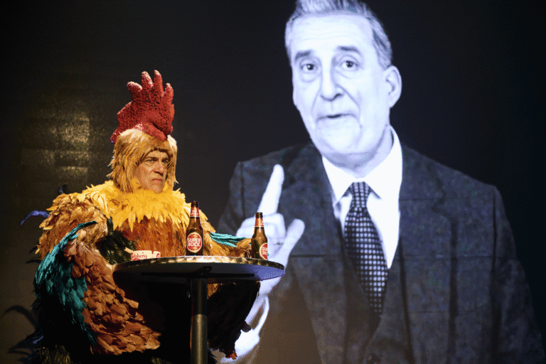 Galo de Barcelos e o salazarismo contracenam em peça no Theatro Circo
