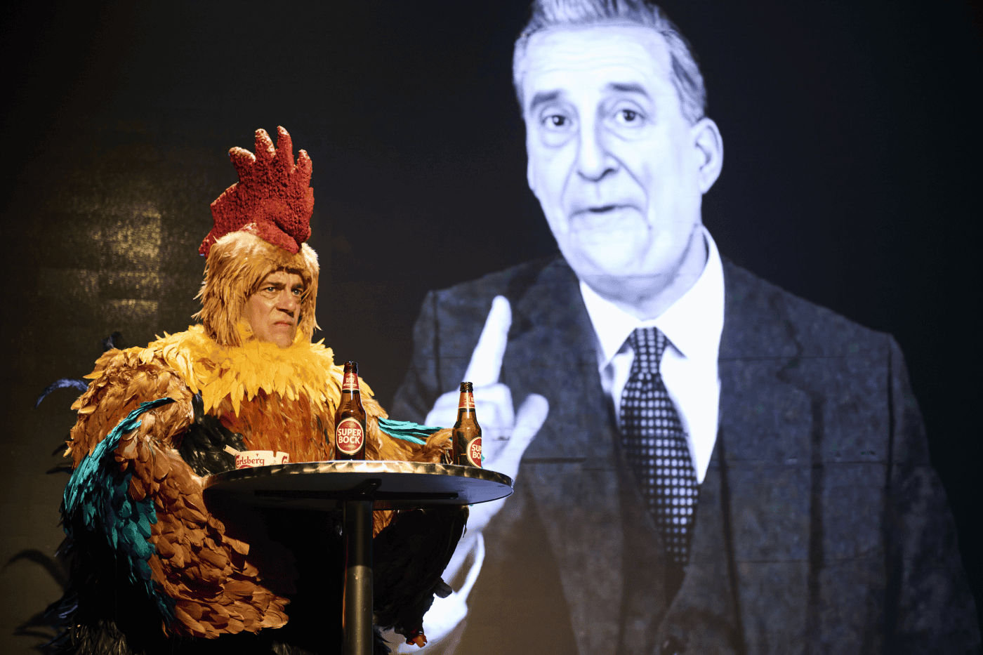 Galo de Barcelos e o salazarismo contracenam em peça no Theatro Circo