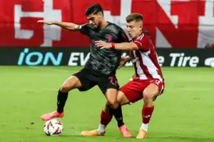 Carlos Carvalhal assume derrota e diz que Olympiacos foi "justo vencedor"