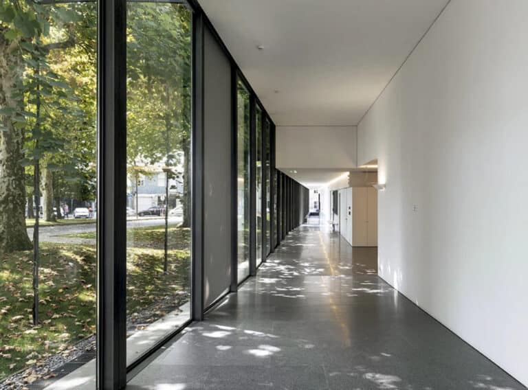 Exposição itinerante dos 50 Anos da UMinho estimula debate em Vila Verde