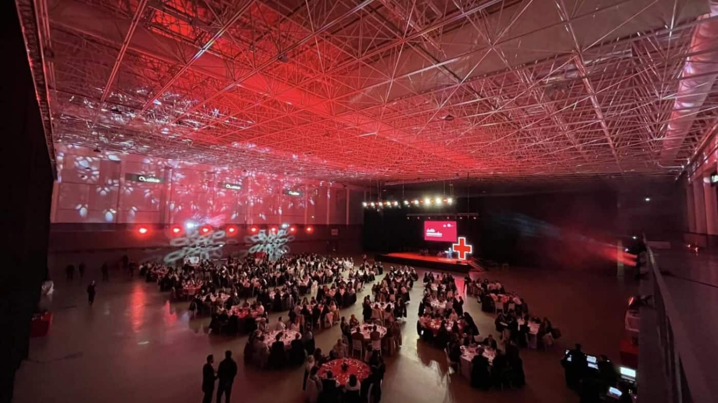 Jantar Humanitário da Cruz Vermelha de Braga lembra elementos da organização mortos em combate