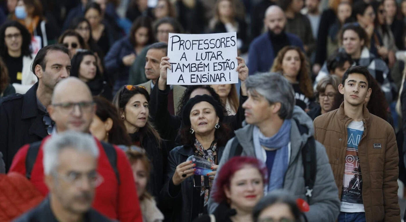 Dia Mundial do Professor marcado por ações em todo o país