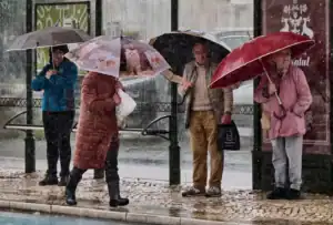 Tempestade Kirk coloca Braga sob aviso laranja