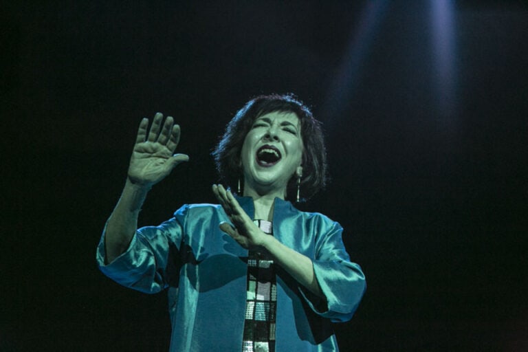 Fátima Miranda encerra a programação do Bairro Coral