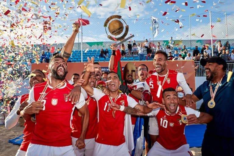 SCB acaba com equipa de futebol de praia