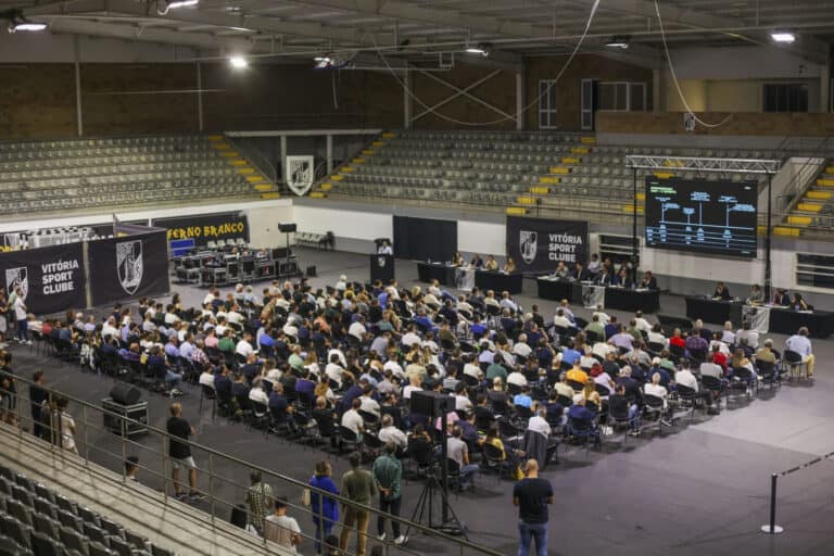 Acionistas da SAD do Vitória SC aprovam contas com prejuízo de 14,7 ME&nbsp;