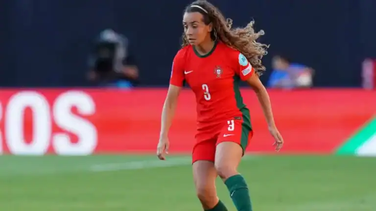 Alícia Correia quer Portugal a mostrar favoritismo diante do Azerbaijão em campo&nbsp;