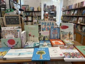 Cheques-livro para jovens de 18 anos começam a ser emitidos a 04 de novembro&nbsp;