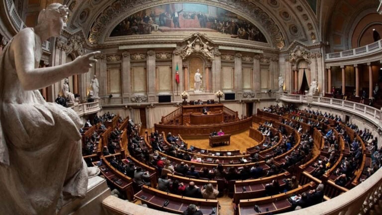 Parlamento inicia debate na generalidade do primeiro orçamento do Governo de Montenegro&nbsp;