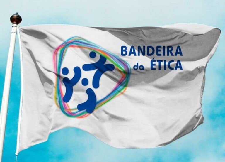 Município de Famalicão recebe&nbsp; Bandeira da Ética no Desporto