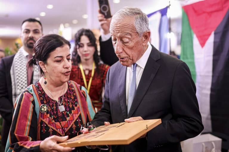 Marcelo elogia nova embaixadora da Palestina e anuncia visitas a Brasil e Japão&nbsp;