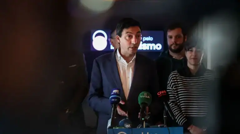 Tiago Mayan já renunciou oficialmente à presidência da junta da Foz no Porto&nbsp;